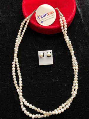 Pearl necklace