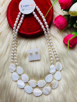 Double layer pearl necklace