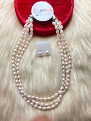 3 Layered pearl necklace