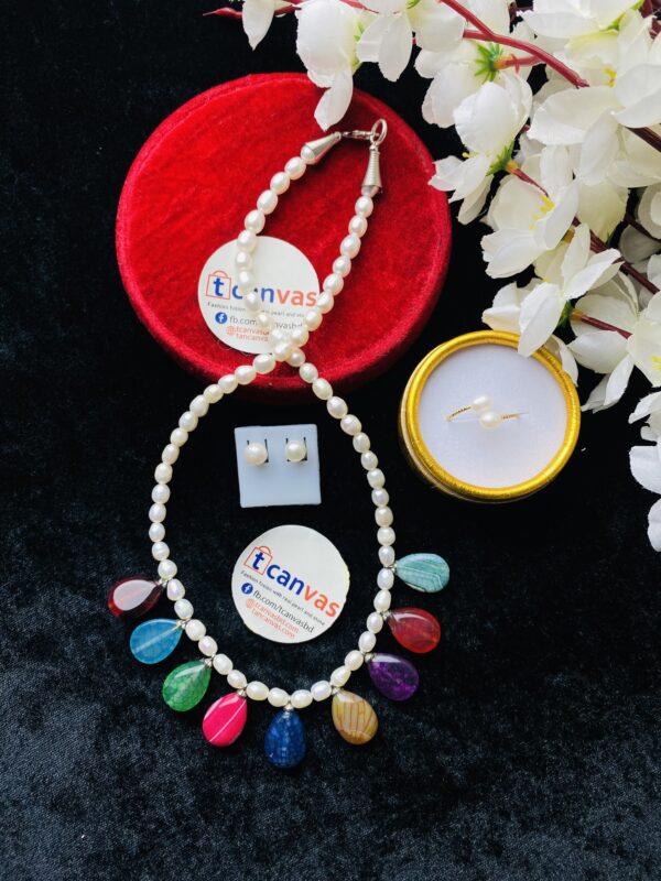 pearl necklace